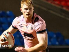 Harvey Barron: extremo do Hull FC assina extensão de contrato