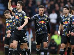 A estrela do Leeds parecia outro Ampadu sob o garfo