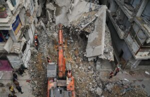 Ao vivo: Israel ataca prédio em Gaza, matando quatro palestinos | Notícias sobre crimes contra a humanidade