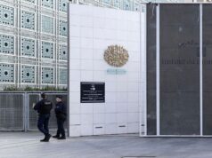 Polícia francesa invade o Instituto do Mundo Árabe nas últimas repercussões da investigação sobre Epstein