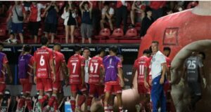 O argentino revive o trauma após o pênalti, sendo eliminado da Libertadores e redes sociais explodindo em memes
