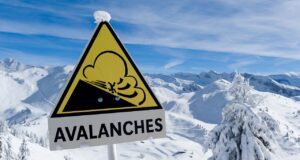O Ministério das Relações Exteriores alerta para avalanches na Suíça, Áustria, França.