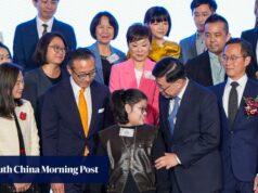 Prêmio Spirit of Hong Kong: John Lee elogia ‘modelo’ em homenagem aos bombeiros