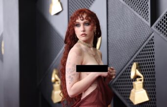 Chappelle Rohn defende polêmico vestido do Grammy com piercings nos mamilos