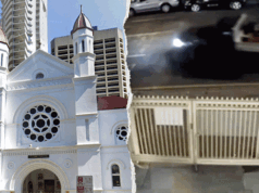 Vídeo mostra um caminhão batendo em uma sinagoga em Brisbane em um suposto crime de ódio