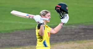 Mitchell Johnson: A seleção australiana de críquete feminino criou algo que parece incrível