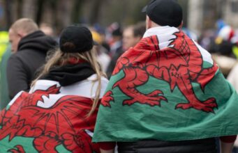 ‘Comovente, triste, vergonhoso’ – os fãs do País de Gales reagem à situação
