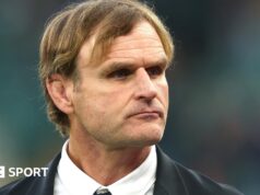 Scott Robertson: Técnico All-Black demitido para liderar os Bárbaros.