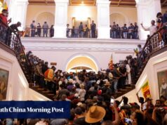 O Sri Lanka acaba com as pensões parlamentares para reduzir os benefícios dos políticos.