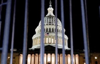 Paralisação parcial do governo atinge o DHS após a explosão dos democratas sobre a imigração