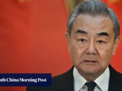 para quebrar, Wang Yi, da China, apelou a reformas na governação global no meio da turbulência global.