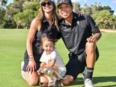 Herói cult do golfe em celebração proibida com a filha após uma história de retorno absolutamente incrível