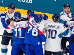 Homem é preso após retornar à Itália para assistir hóquei