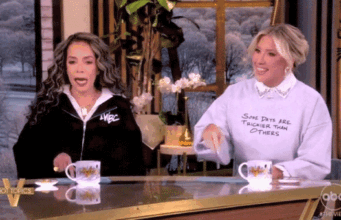 O apresentador de ‘The View’ entra em conflito com Savannah Chrisley por causa das alegações racistas de Donald Trump