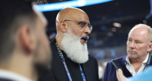 O chefe da Associação de Jogadores da MLB, Tony Clark, deverá renunciar meses antes do CBA expirar, de acordo com o relatório