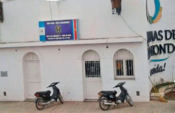 Assalto inusitado na Villa Balniaria: arrombaram a janela e levaram R$ 1.180 mil.