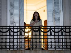 Christina Kirchner subiu à varanda pela primeira vez em 2026 e dançou ao ritmo de uma morga POLÍTICA El Intransigente.