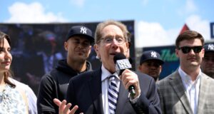 A lendária voz dos Yankees John Sterling, 87, revelou que teve um ataque cardíaco