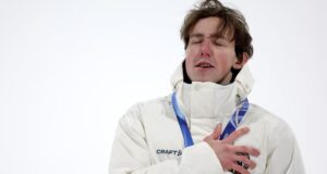 O norueguês Tormod Fassat ganhou a medalha de ouro no freeski gigante aéreo