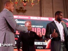 Wardley x Dubois: Daniel Dubois se recusa a dar um soco no campeão mundial Fabio Wardley após confronto