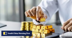 Varejistas de ouro para investimento mudaram-se para lojas vazias nas ruas principais de Hong Kong à medida que o preço do metal subia