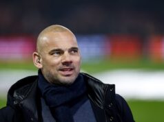 Wesley Sneijder encanta o filho no Instagram