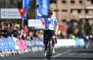 Vuelta CV Feminas: Liane Lippert vence com movimento solo tardio após trabalho de equipe perfeito da Movistar