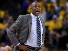 Os treinadores da NBA algum dia voltarão a usar ternos? Doc Rivers oferece uma ideia elegante