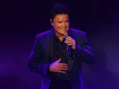 Regular de concertos processa Donny Osmond, alega que ele foi atingido por uma bola durante show em Las Vegas