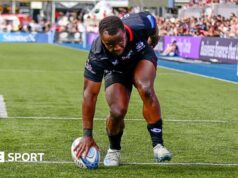 Rotimi Saigon: extremo do Sarens assina novo contrato