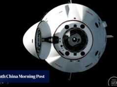 4 astronautas chegam à Estação Espacial Internacional para substituir a tripulação evacuada da NASA.