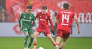 Daan Rots empatou o FC Twente com o FC Groningen em cinco minutos.