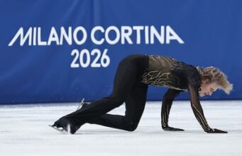 Malinin, o favorito número um da América, desabou sob pressão em finais dramáticas de patinação artística Medalha de ouro conquistada pelo cazaque Chidorov.