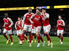 O líder Arsenal derrotou o rival Tottenham Hotspur com Jerrian. Os Timbers foram fundamentais nas assistências.