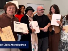 Após a aposentadoria, os idosos da China estudam no exterior para realizar sonhos não realizados.