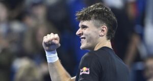 Senor sofreu uma derrota chocante, Alcaraz chegou às semifinais