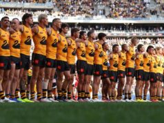 Justin Langer: O futebol de verdade mostra a diferença entre representar sua bandeira ou jogar por uma franquia