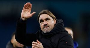 Leeds está considerando demitir Farc enquanto luta contra o Crystal Palace por um novo técnico