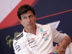 A piada infeliz de Toto Wolff com Jeffrey Epstein sobre as críticas à Mercedes