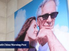 A namorada de Epstein se casou com uma mulher, mostrando como ele jogava na imigração.