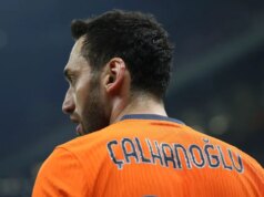 O técnico do Galatasaray, Okan Buruk, fala sobre Hakan Calhanoglu, do Inter: “Estamos esperando por ele”