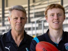 O jogador da primeira divisão do Carlton, Peter Dean, lesionado após ataque em Albury; O recrutador Mick Agresta deixou o Blues