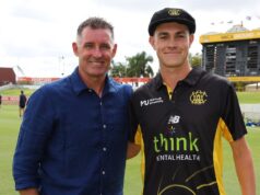 SHEFFIELD SHIELD: O versátil Cade Povey recebe uma internacionalização de Mike Hussey antes do início contra Victoria