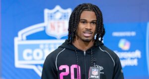 A escolha projetada para o primeiro turno, Jermod McCoy, não tem limites no joelho após lesão no LCA