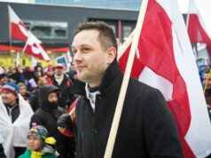 Primeiro-ministro da Groenlândia rejeita oferta de navio-hospital do presidente Donald Trump