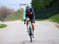 Faun-Ardèche Classic: O jovem francês imita Tadej Pogačar destruindo um campo empilhado com um solo de longo alcance.