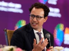 Trump declara que a Anthropic acordou e ordena ao Pentágono que a colha