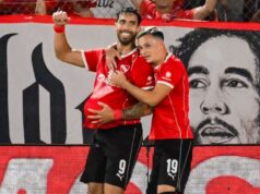O Independiente volta às vitórias: venceu o Lanús por 2 a 0, tirando a invencibilidade e subindo ao topo da Liga Apertura