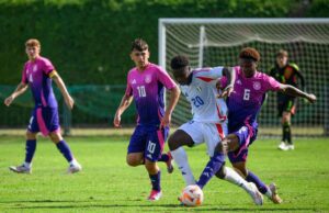 A estrela do Verona, Alphadjo Cissè, se junta ao Milan após prometer empréstimo ao Catanzaro na Série B