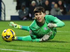 Davies teve que abandonar a estrela do Birmingham que completou 1 passe